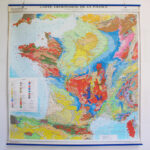 Photo 1 - Affiche carte géologique de la France