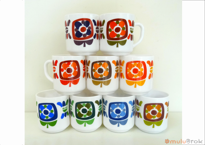 Série complète de 9 mugs Mobil