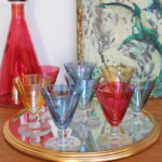 Service carafe et verres colorés