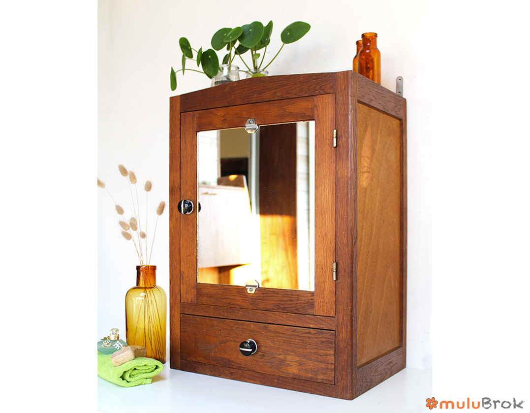 Armoire de toilette ou pharmacie