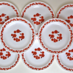 Assiette Arcopal modèle Lotus