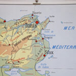 Photo 5 - Affiche carte Algérie et Tunisie