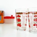 Verre doseur décoré