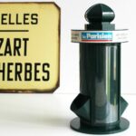 Distributeur Colonne Morris Le Parisien