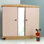 Armoire poupée Lola