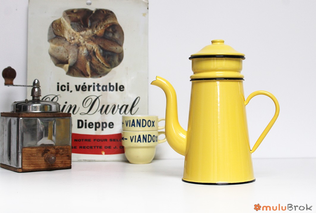 Cafetière émaillée