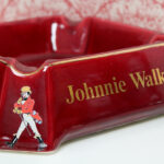 Photo 3 - Cendrier Johnnie Walker Dandy