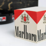 Photo 1 - Bloc papier Marlboro