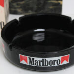 Photo 2 - Cendrier Marlboro
