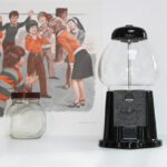 Photo 1 - Distributeur de bonbons