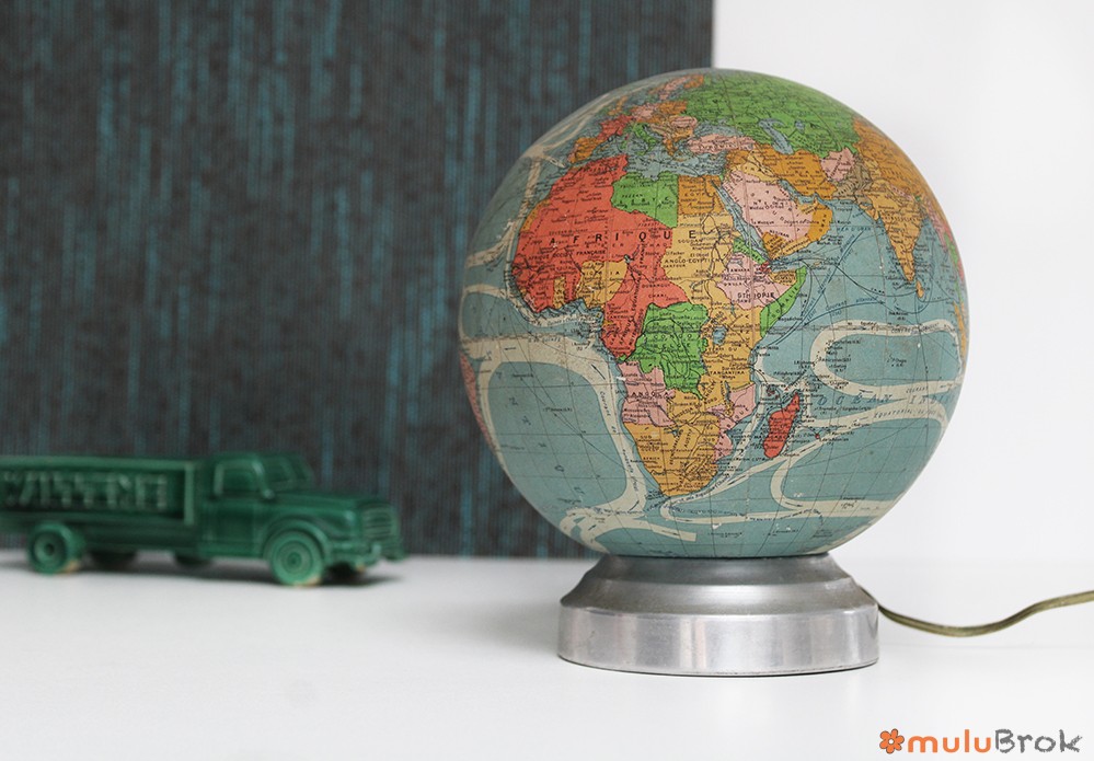 Globe terrestre lumineux Perrina