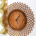 Photo 1 - Horloge en rotin