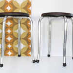 Photo 1 - Tabouret vintage