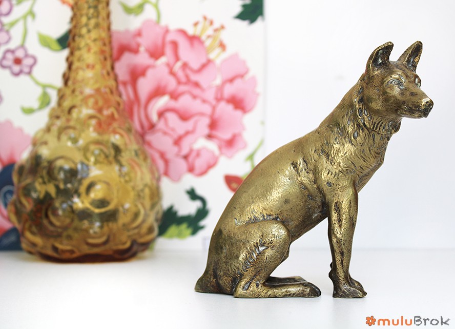 Chien berger en laiton