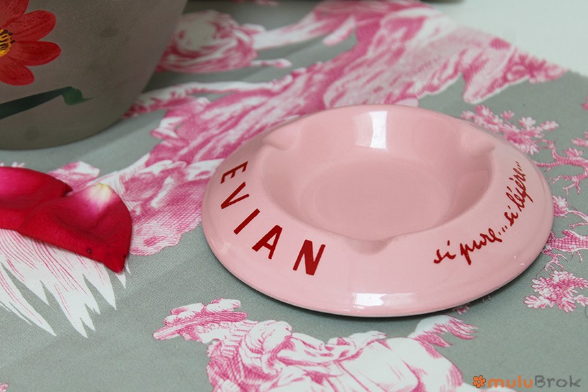 Cendrier Evian